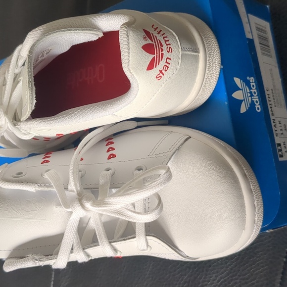 BNIB: Adidas Original Stan Smith C white leather sneakers-kids - Picture 3 of 7